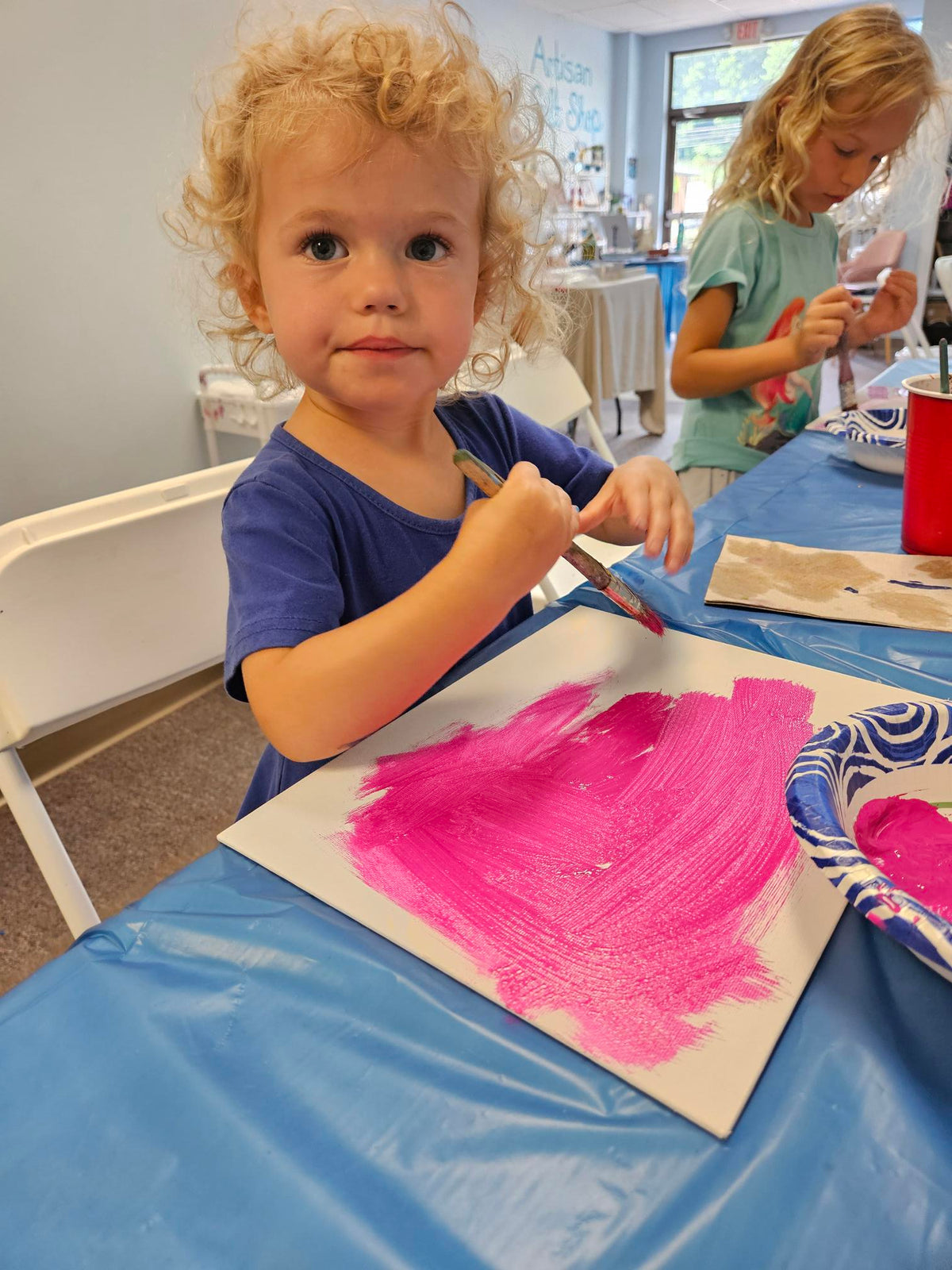 Toddlers & Crafts Fridays