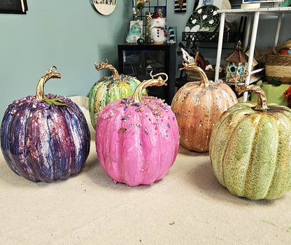 Oct. 15th | Pumpkin Resin Pouring